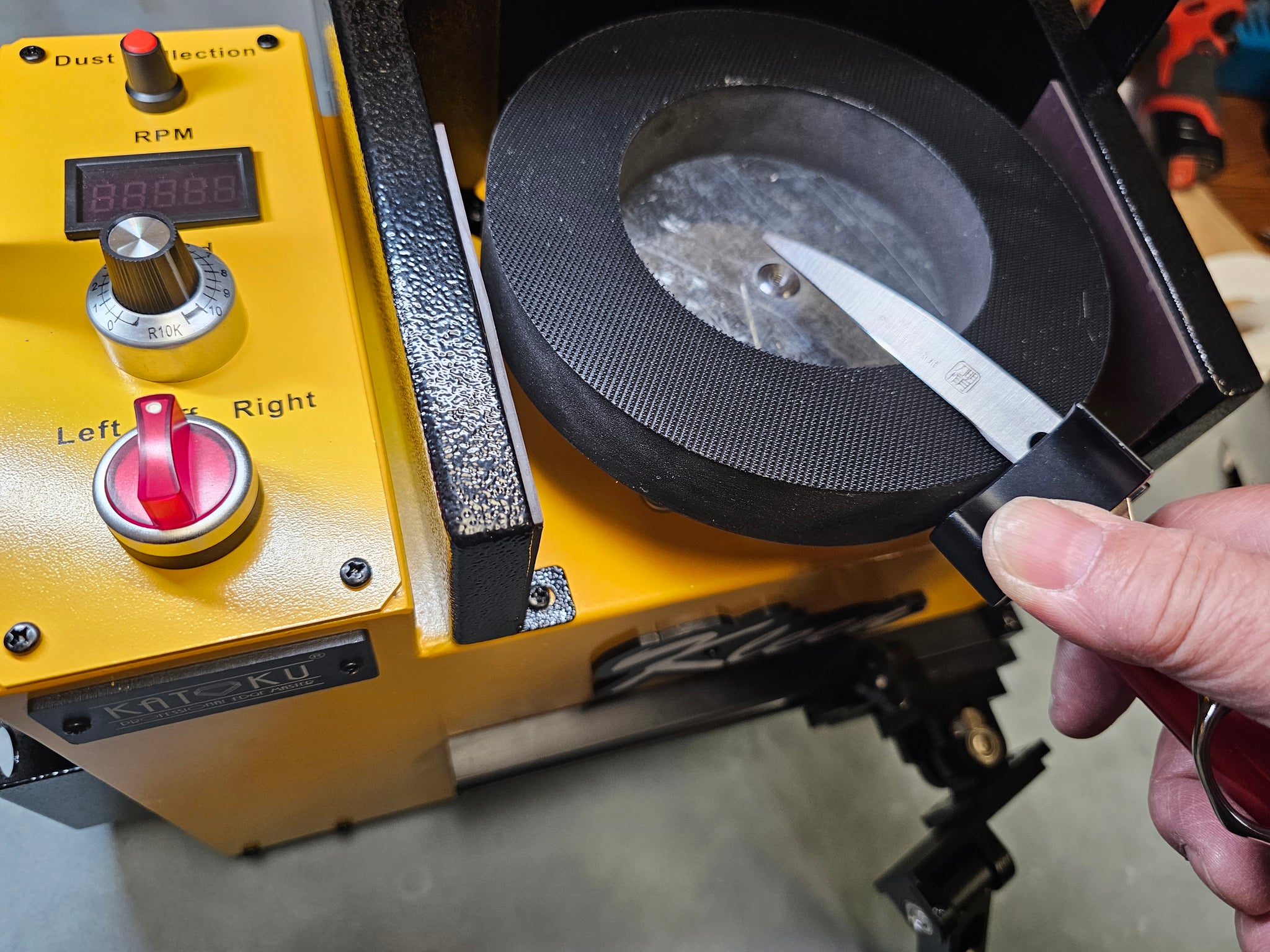 Katoku Kleen™ Shears Sharpening System With Build-in Dust